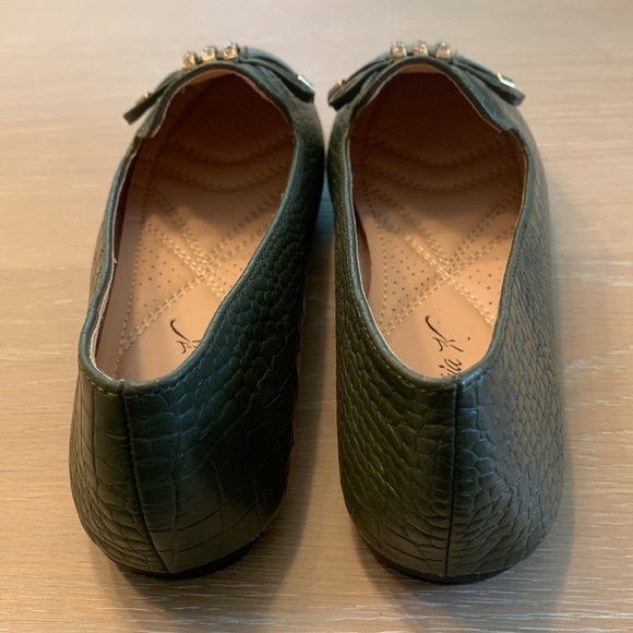 Victoria K rubber sole flats / loafers Size 6.5 NWOB light & comfy shoes - Picture 4 of 9